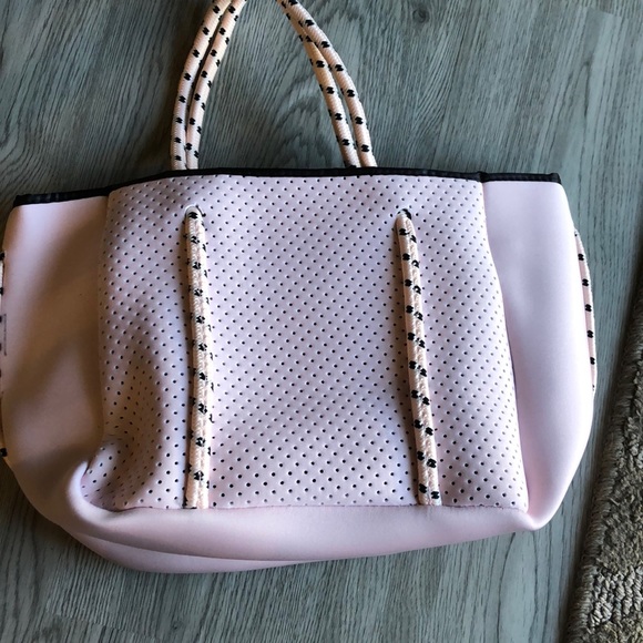 boutique Handbags - baby pink neoprene tote mini